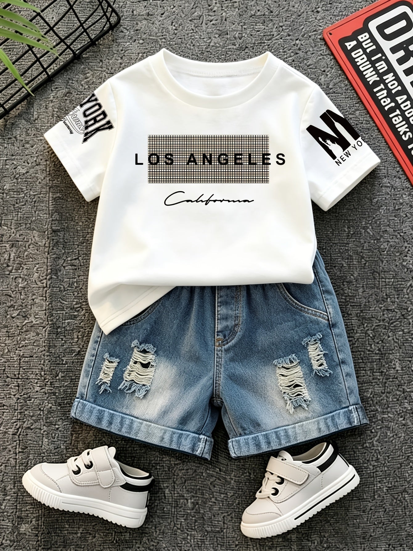 2pcs, LOS ANGELES Theme Pattern Print, Summer Fashion Boys Round Neck Short Sleeve T-Shirt And Distressed Shorts, American City Retro Casual Style, Outing, Daily Home Wear, Children'S Individual Style, for Outdoor