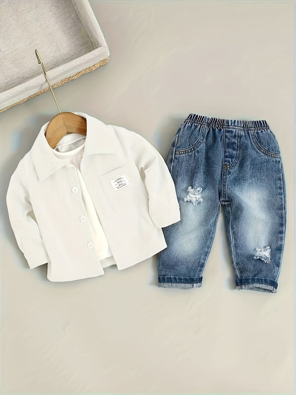 Boys' Newborn Christmas Valentine's Day Shirt and Jeans 2pcs Set, Perfect for Outdoor