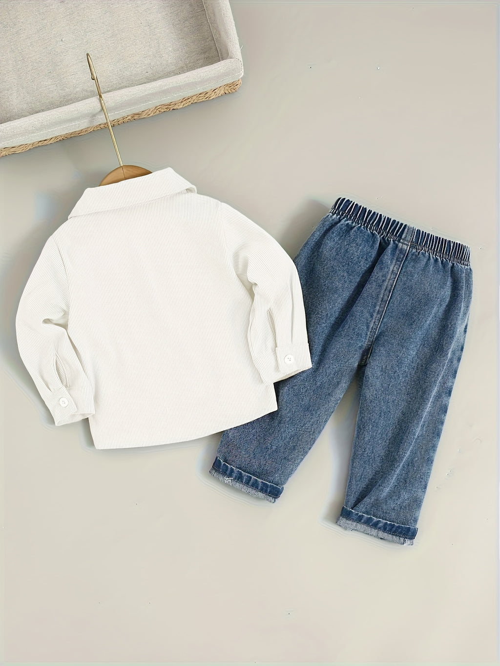 Boys' Newborn Christmas Valentine's Day Shirt and Jeans 2pcs Set, Perfect for Outdoor