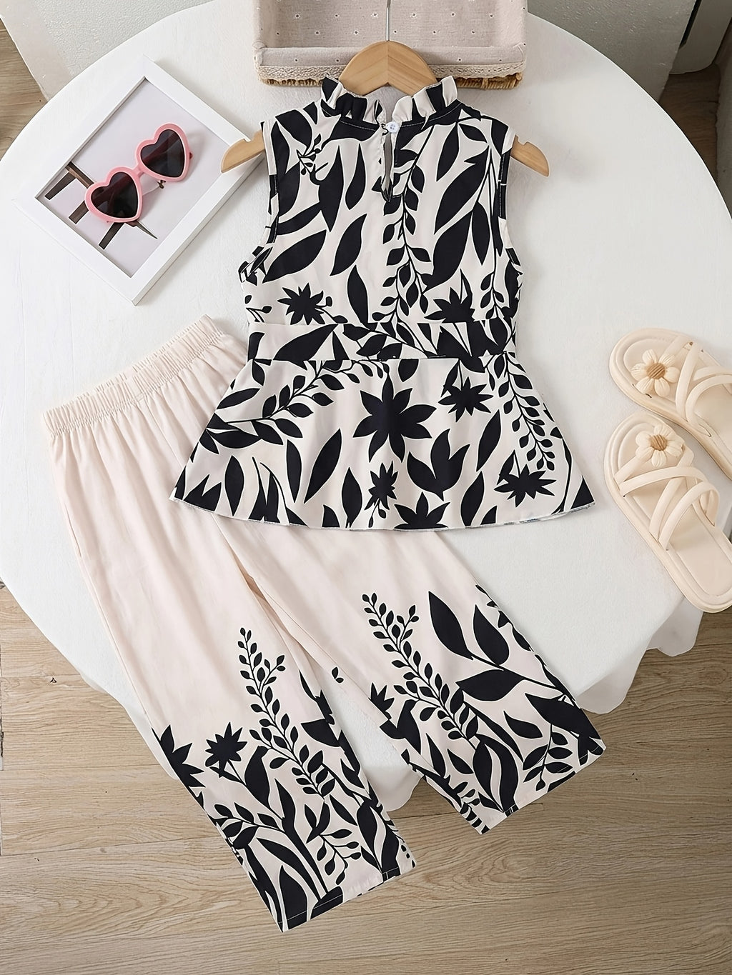 [Casual Summer Set] Girls' Leaf Print Sleeveless Top + Belt + Wide-Leg Pants Casual Summer Set, Perfect for Outdoor