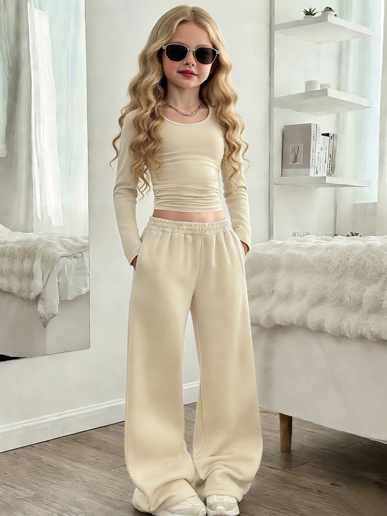Clothing: Teen Girl Clothes: Soft Warm-Toned Casual Pleated Round Neck Solid Color Short Top with Wide-Leg Pants Set, Suitable for Teenagers; Casual Daily Fashion Light Yellow Clothing Teen Two-Piece Pants Top Set; Spring, for Outdoor