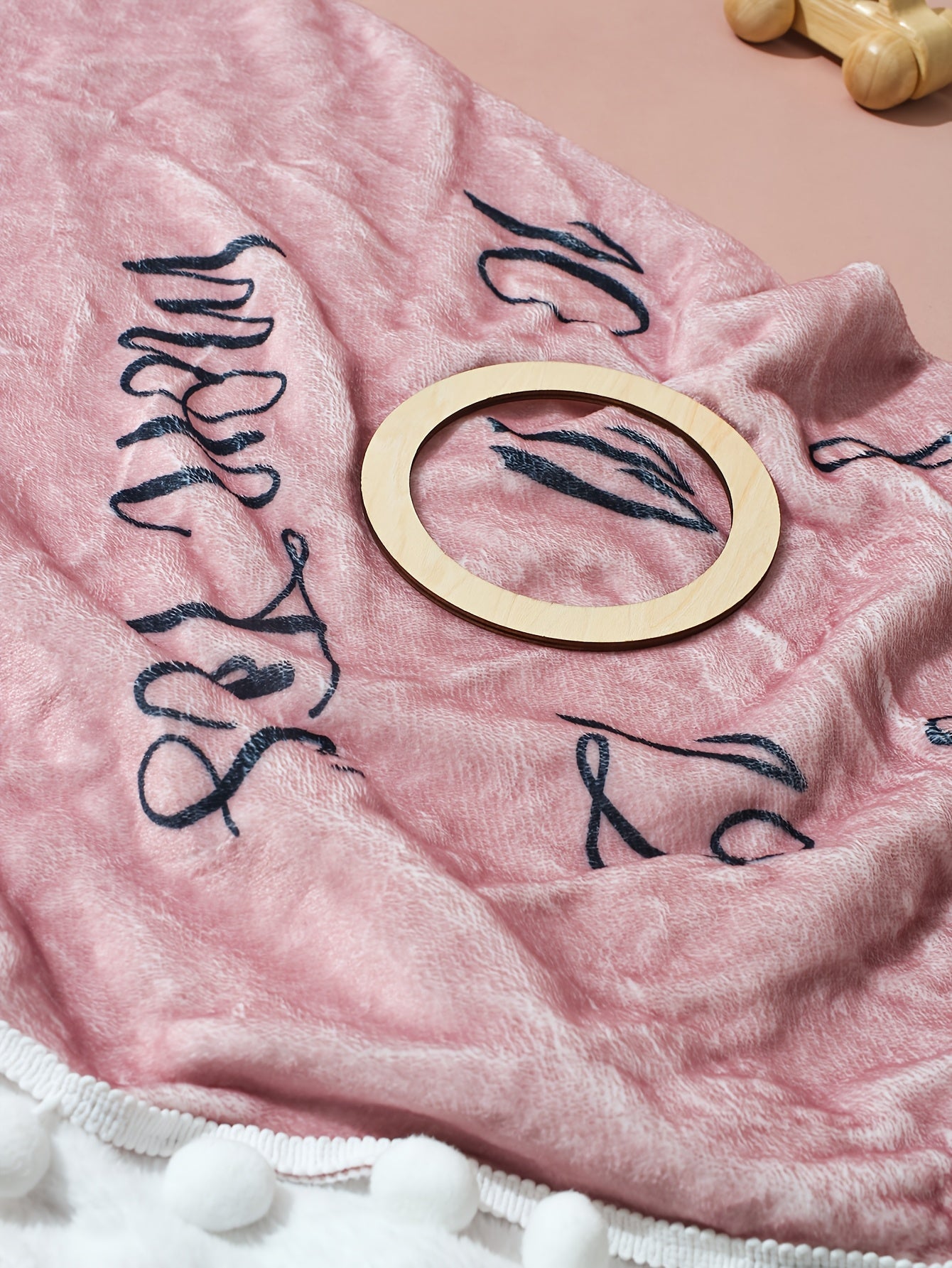 [Baby Shower Gift] 2pcs Newborn Blanket with Wooden Ring Set, Baby Monthly Milestone, Flange Velvet Blanket, Multifunctional Blanket, Photography Blanket, Shower Gift, Baby Growth, Baby Photography Background Props 100Cm X 120Cm